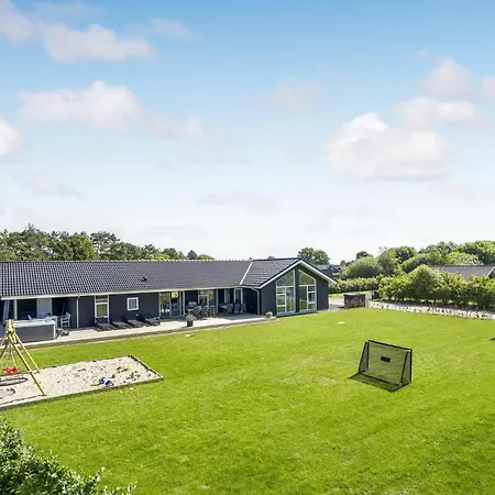 Stunning In With Five Bedrooms And Wifi * Hadsund