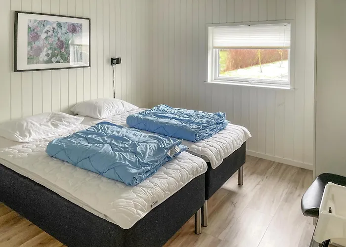 Vakantiehuis Stunning In With Five Bedrooms And Wifi Hadsund